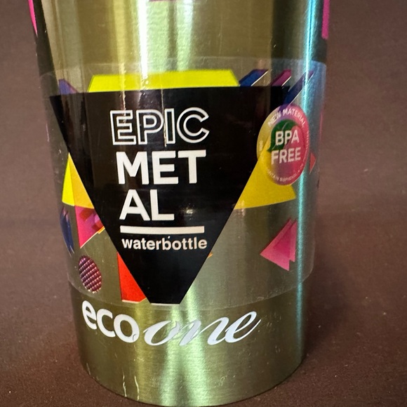 🎄🎁 Stainless Steel Green Water Bottle - Picture 2 of 5